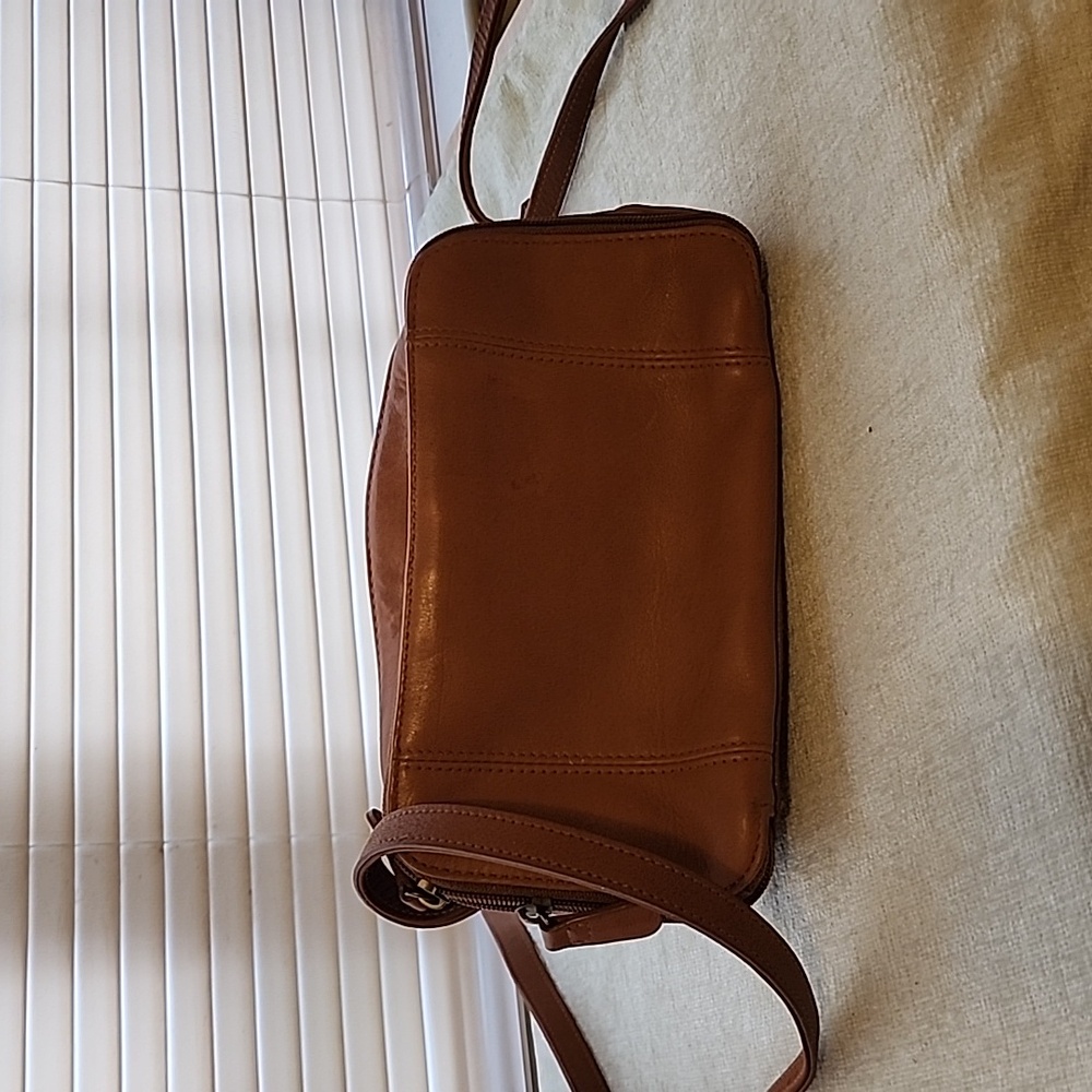 UNBRANDED CROSSBODY HANDBAG